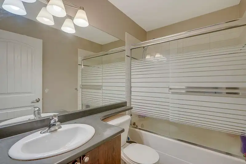 47 7518 138 STREET - photo 4 of 36