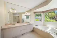 136 PARKSIDE DRIVE - thumbnail 22