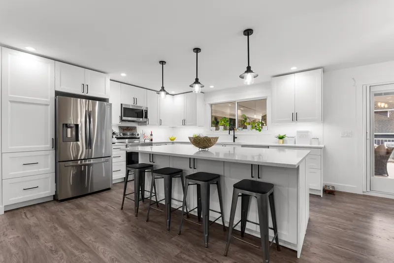 20060 43A AVENUE - photo 1 of 25