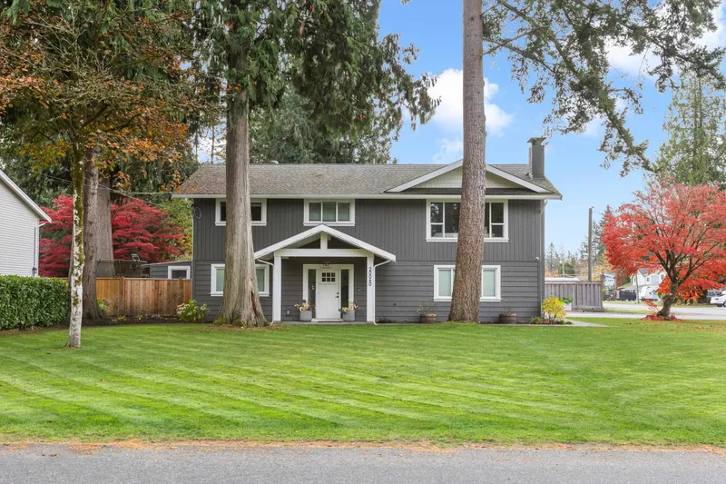 20060 43A AVENUE - photo 2 of 25