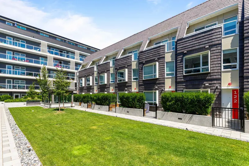 122 12040 PLAZA STREET - photo 4 of 25