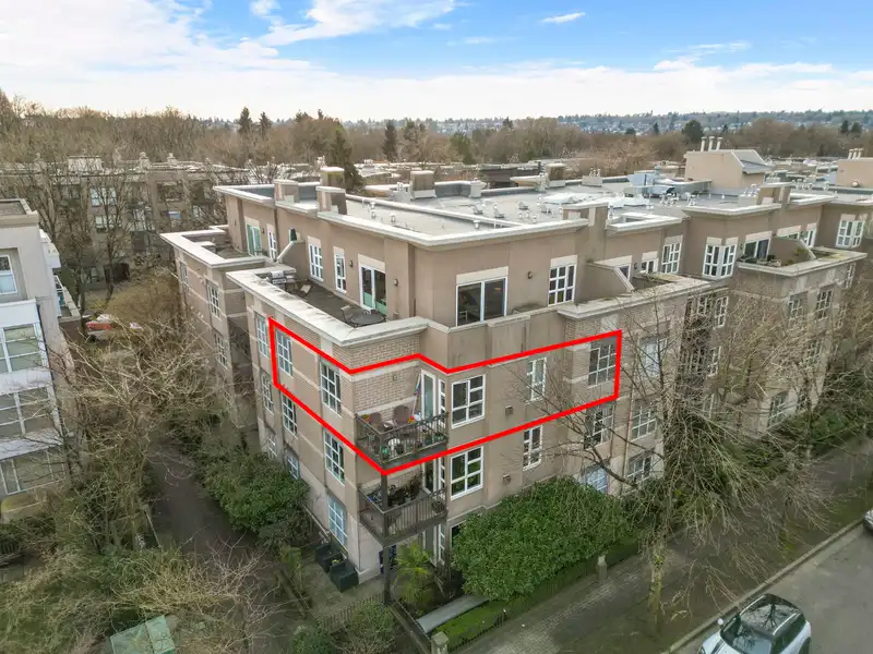 305 2161 W 12TH AVENUE - photo 1 of 16