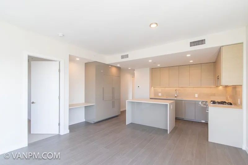 1702 2186 GILMORE AVENUE - photo 1 of 22