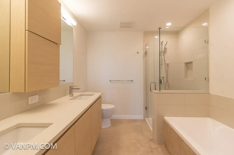 1702 2186 GILMORE AVENUE - photo 4 of 22