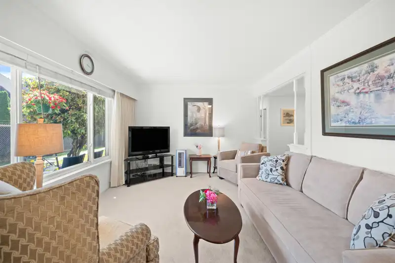 203 11901 89A AVENUE - photo 3 of 14