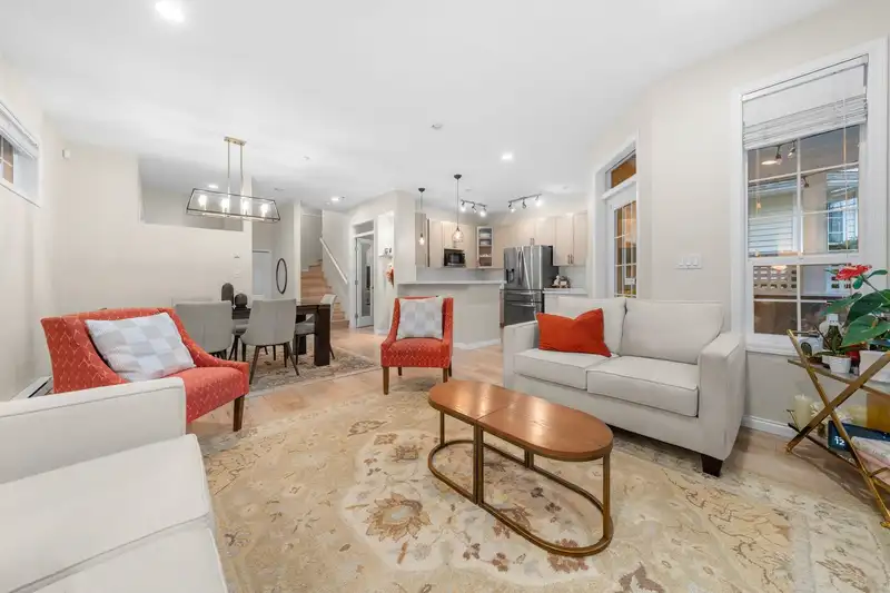 1263 W 16TH STREET - photo 2 of 40