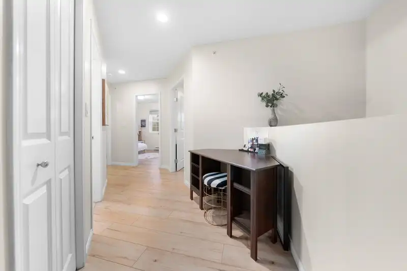 1263 W 16TH STREET - photo 4 of 40
