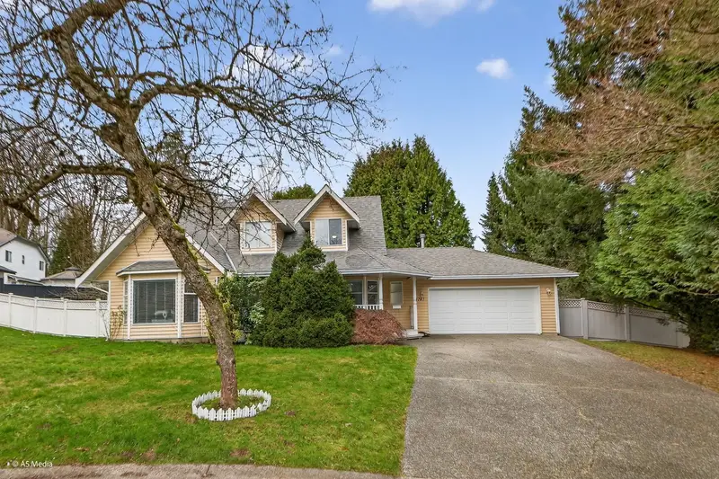 13747 63A AVENUE - photo 1 of 25