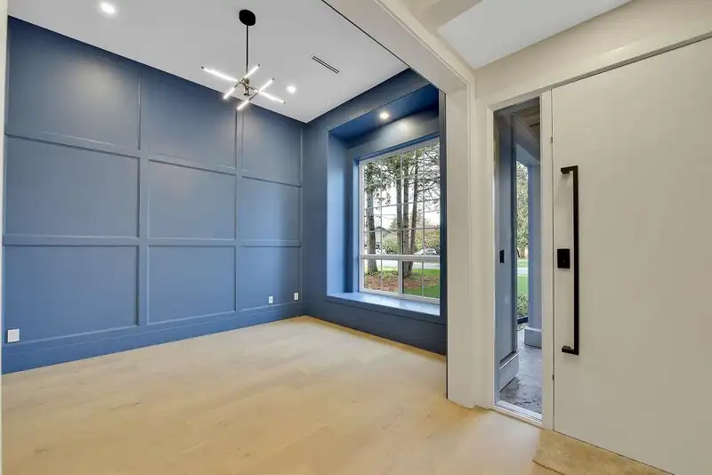 5712 16A AVENUE - photo 2 of 40