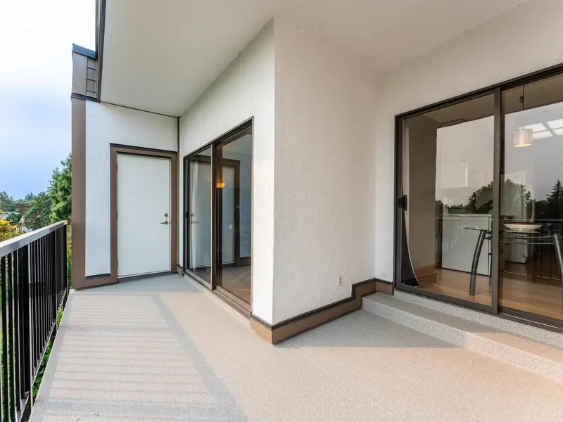 305 8760 NO. 1 ROAD - photo 4 of 20