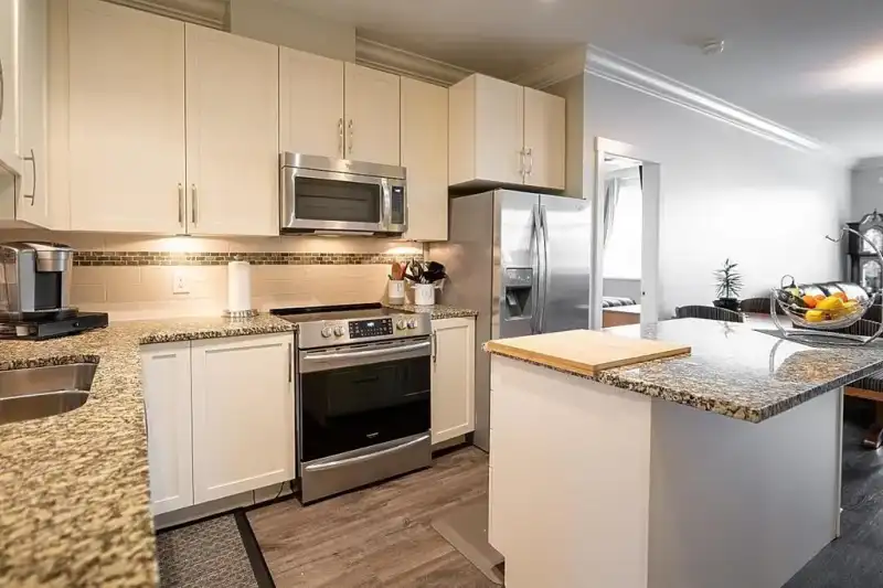 116 20861 83 AVENUE - photo 1 of 27