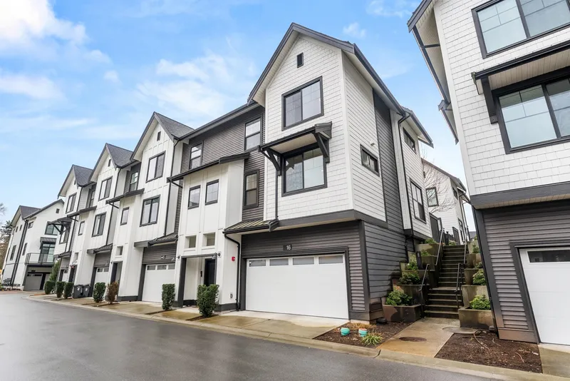 16 7967 197 STREET - photo 2 of 25