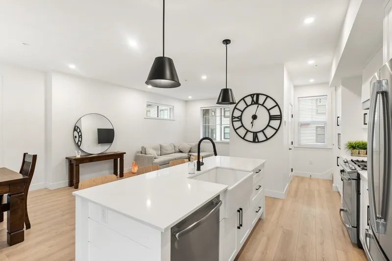 16 7967 197 STREET - photo 4 of 25