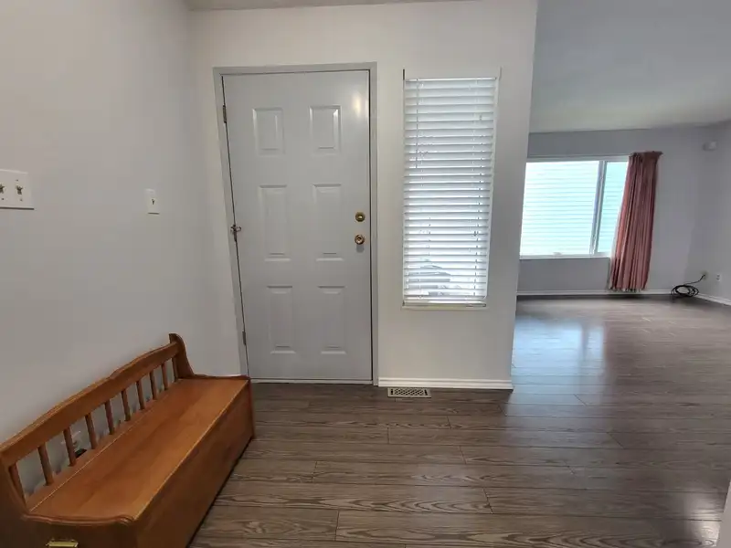 14741 101A AVENUE - photo 3 of 36
