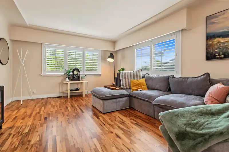 920 CHILLIWACK STREET - photo 4 of 40