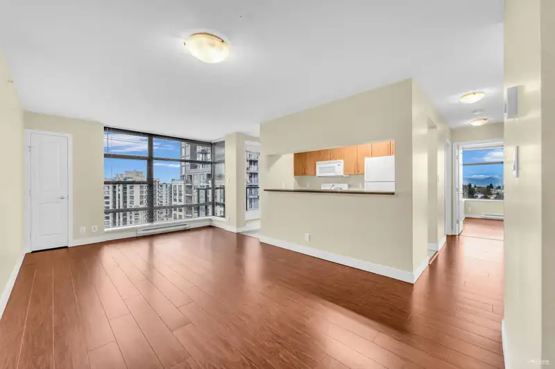 1807 5380 OBEN STREET - photo 4 of 34