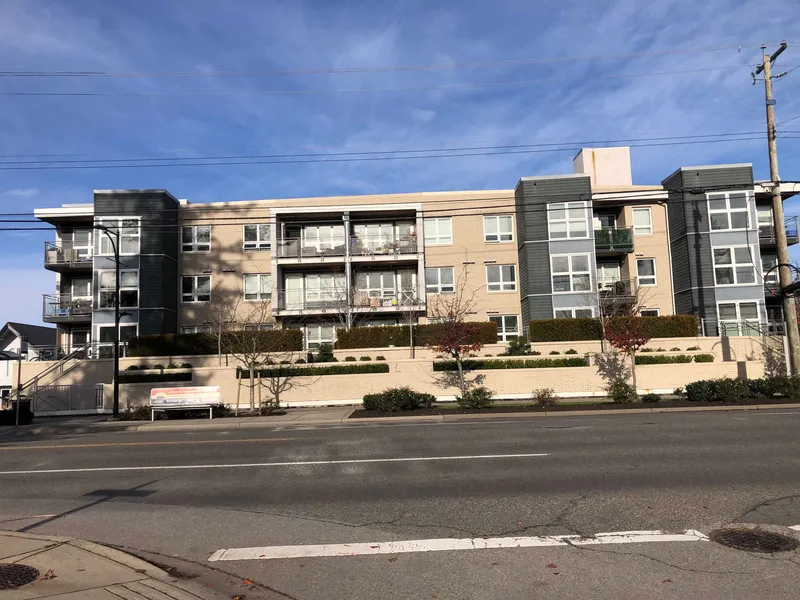 302 4815 55B STREET - photo 2 of 25