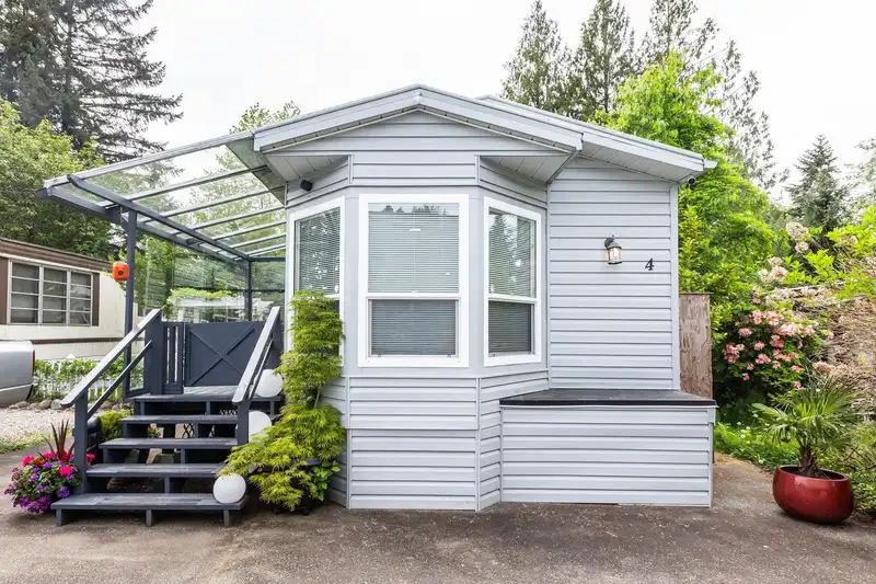 4 23387 70A AVENUE - photo 3 of 39