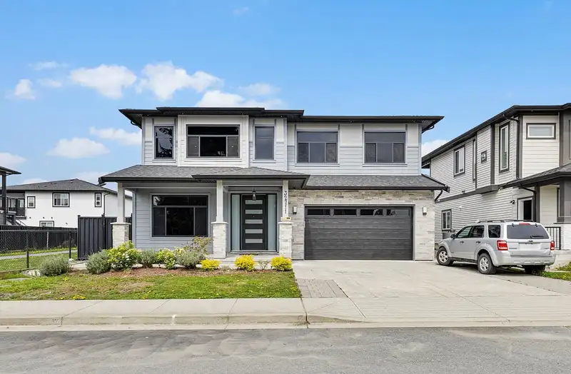 32711 EGGLESTONE AVENUE - photo 1 of 40