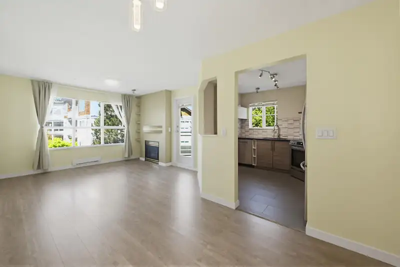 303 10186 155 STREET - photo 2 of 30