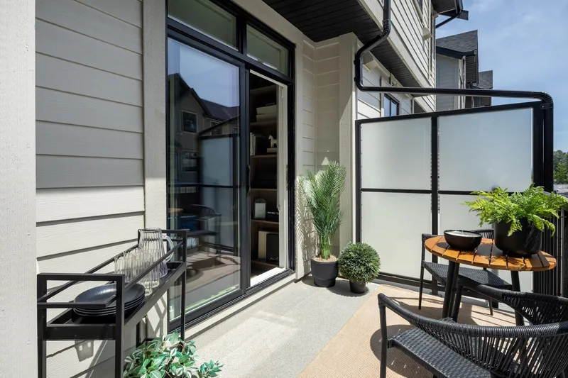 10 2150 RINDALL AVENUE - photo 4 of 24