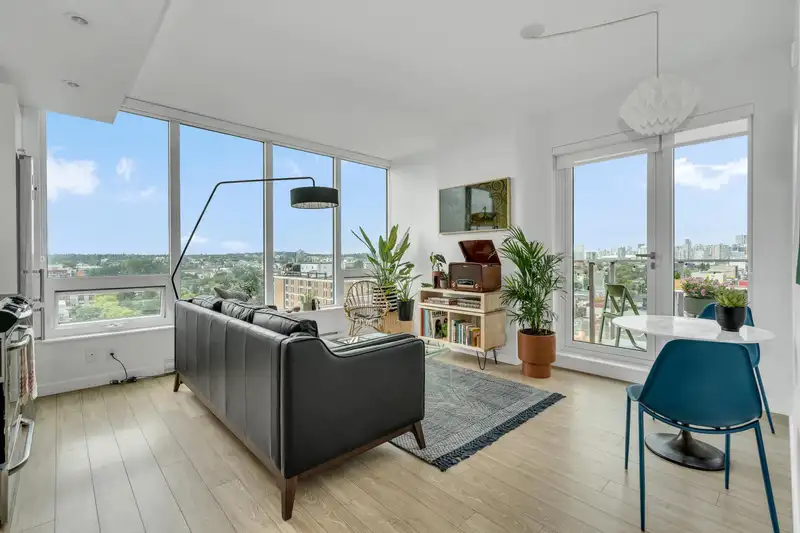 PH8 983 E HASTINGS STREET - photo 1 of 33