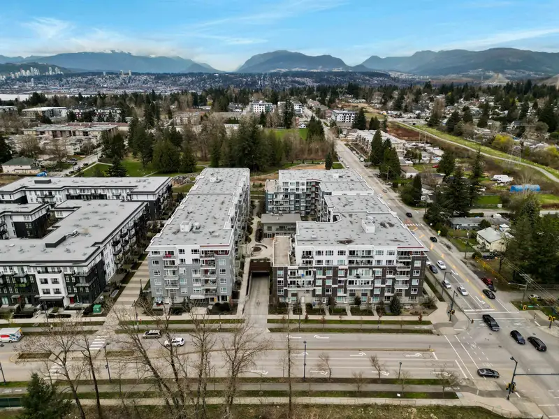 224 13963 105 BOULEVARD - photo 3 of 25