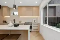 1 3639 E 46TH AVENUE - thumbnail 2