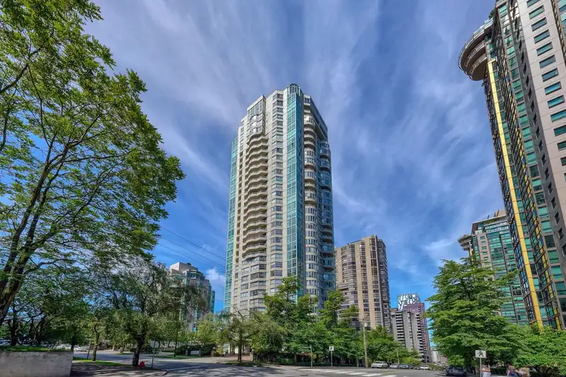 2802 717 JERVIS STREET - photo 1 of 39