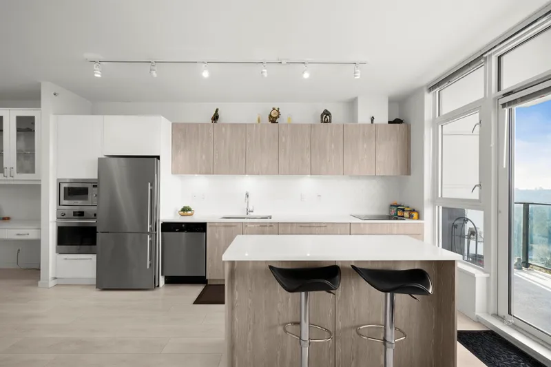 1004 691 NORTH ROAD - photo 1 of 25