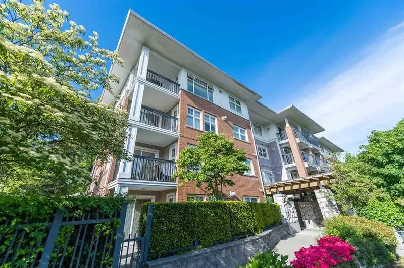 404 995 W 59TH AVENUE - photo 1 of 14