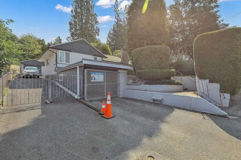 2374 HILLSIDE DRIVE - photo 2 of 33