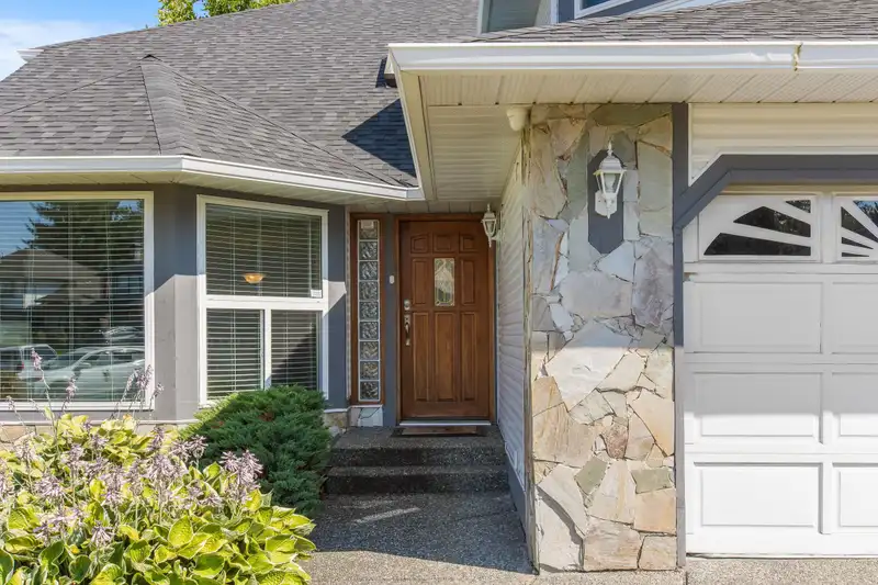 8418 214 STREET - photo 4 of 40