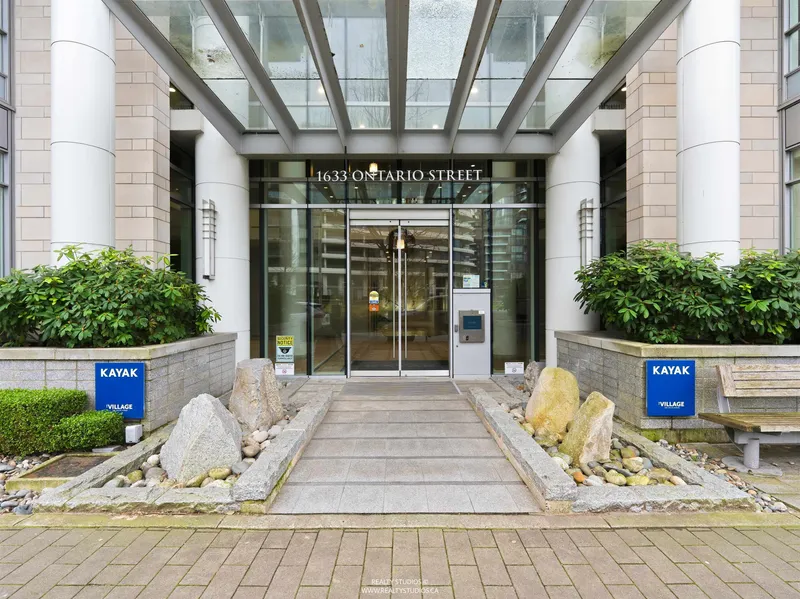 509 1633 ONTARIO STREET - photo 2 of 25