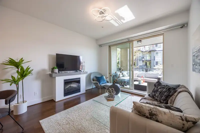 411 7428 BYRNEPARK WALK - photo 4 of 30