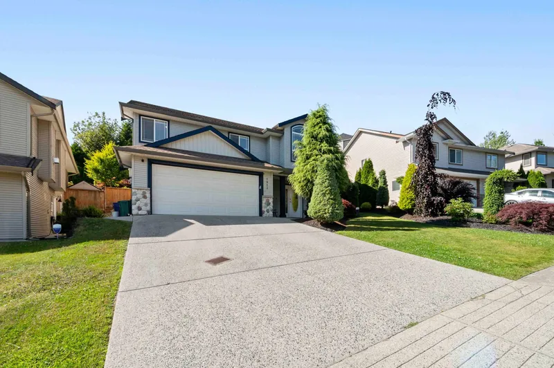 7923 TOPPER DRIVE - photo 1 of 25