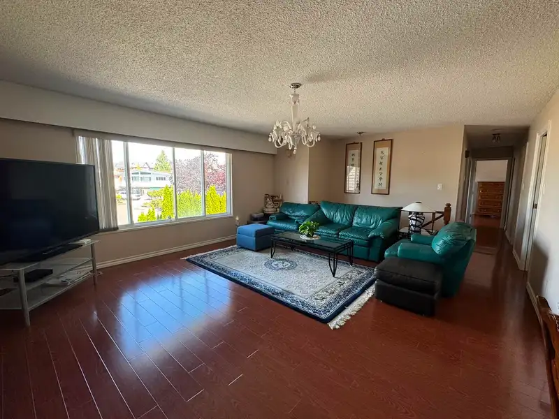 6220 SPENDER DRIVE - photo 4 of 18