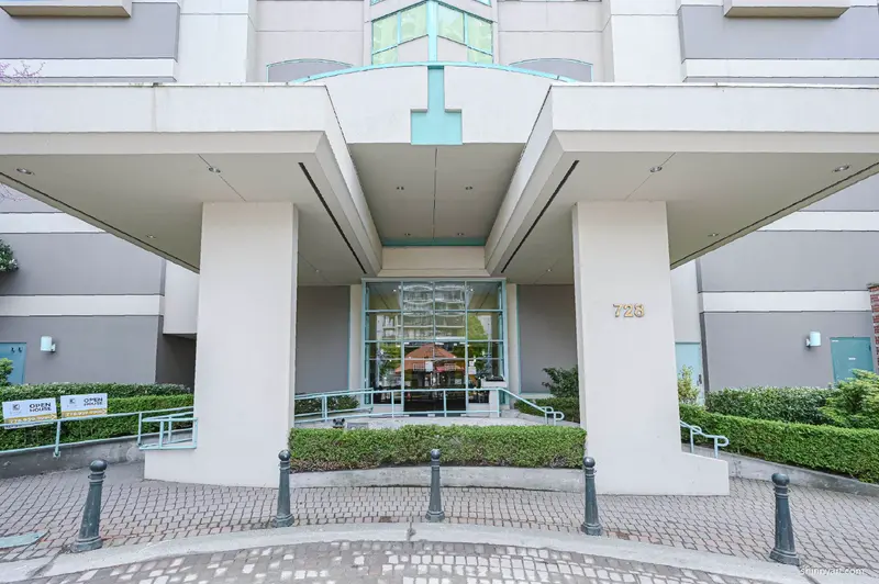 1006 728 PRINCESS STREET - photo 2 of 25