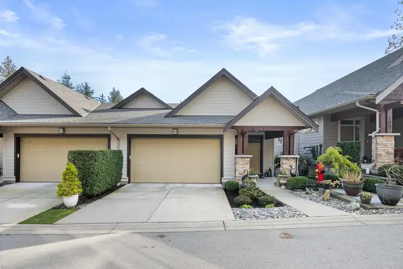 110 3450 DAVID AVENUE - photo 1 of 40
