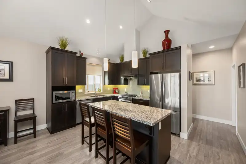 110 3450 DAVID AVENUE - photo 3 of 40
