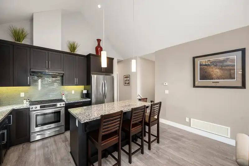 110 3450 DAVID AVENUE - photo 4 of 40