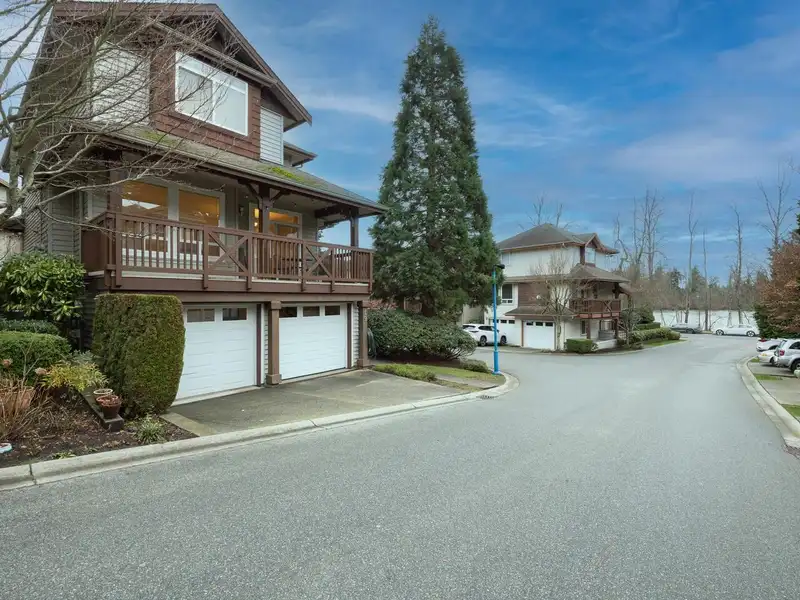 19 2381 ARGUE STREET - photo 2 of 36