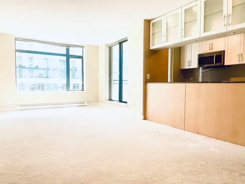 1006 6351 BUSWELL STREET - photo 3 of 9