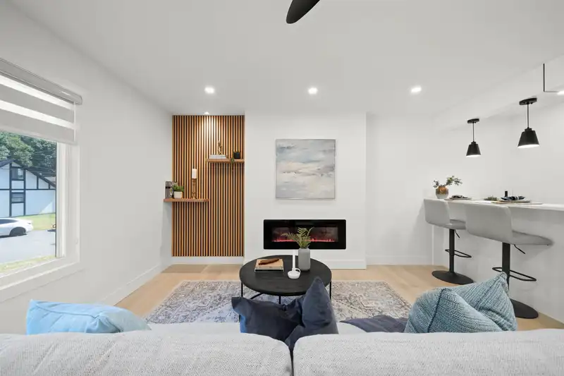 10355 IVERSON CRESCENT - photo 1 of 39