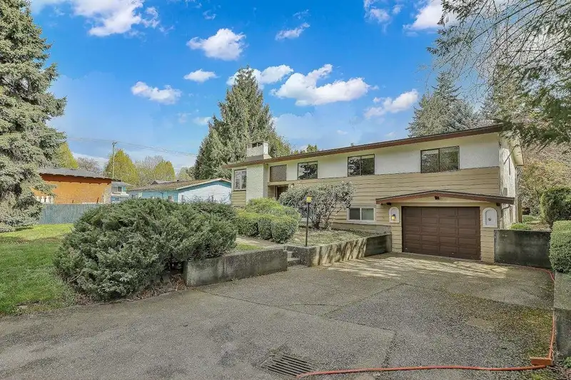 12969 OLD YALE ROAD - photo 3 of 39