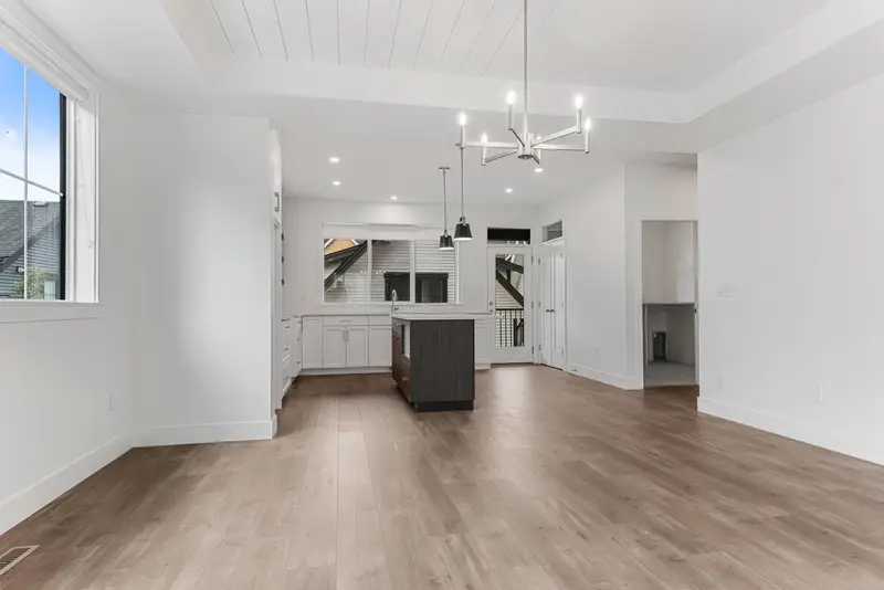 7103 COPPERWOOD STREET - photo 4 of 23