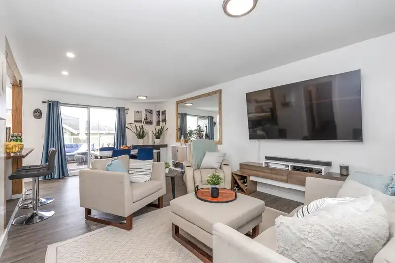 2313 QUAYSIDE COURT - photo 2 of 21