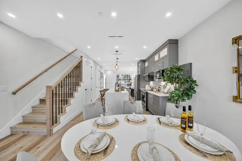 516 W 60TH AVENUE - photo 3 of 17