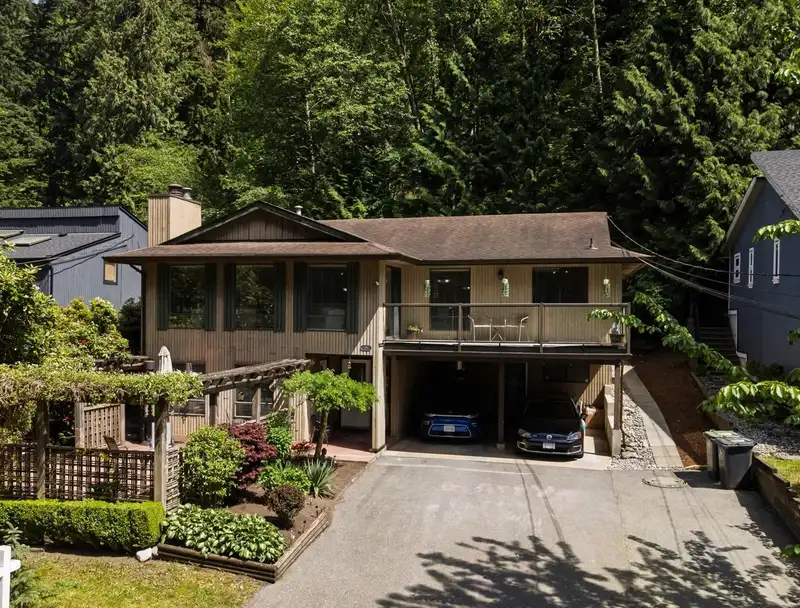 1184 RIVERSIDE DRIVE - photo 1 of 40
