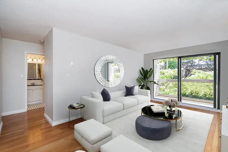 218 1422 E 3RD AVENUE - photo 3 of 18
